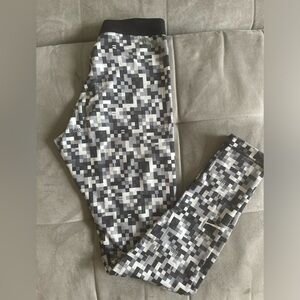 Nike pro leggings dri-fit size small